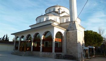 Dedeman Cami