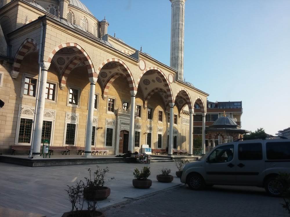 Merkez Cami